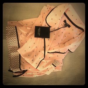 Brand NEW Simply Vera 2 piece PJ set